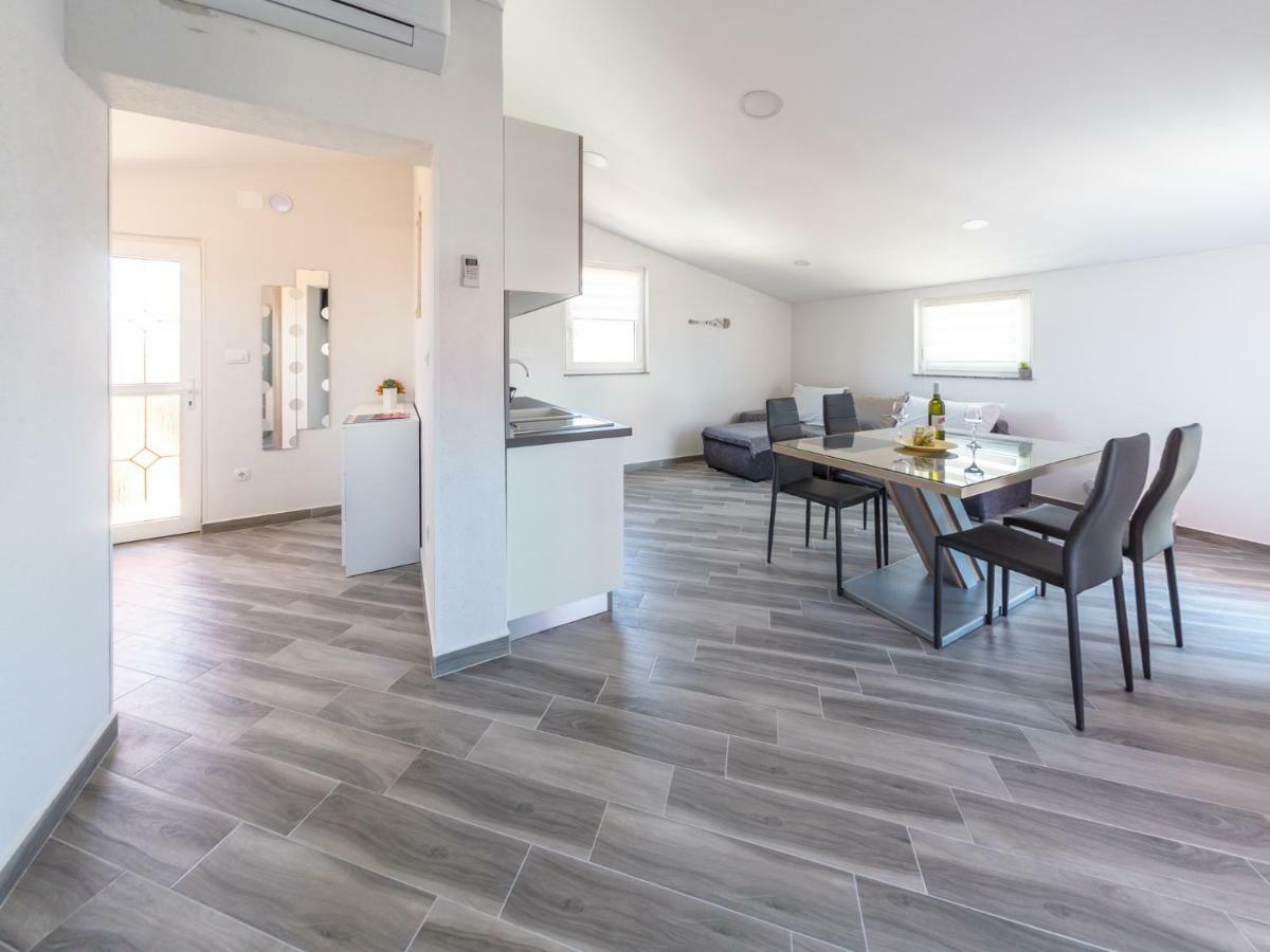 Apartment ˝Soleil˝ Vir Zewnętrze zdjęcie