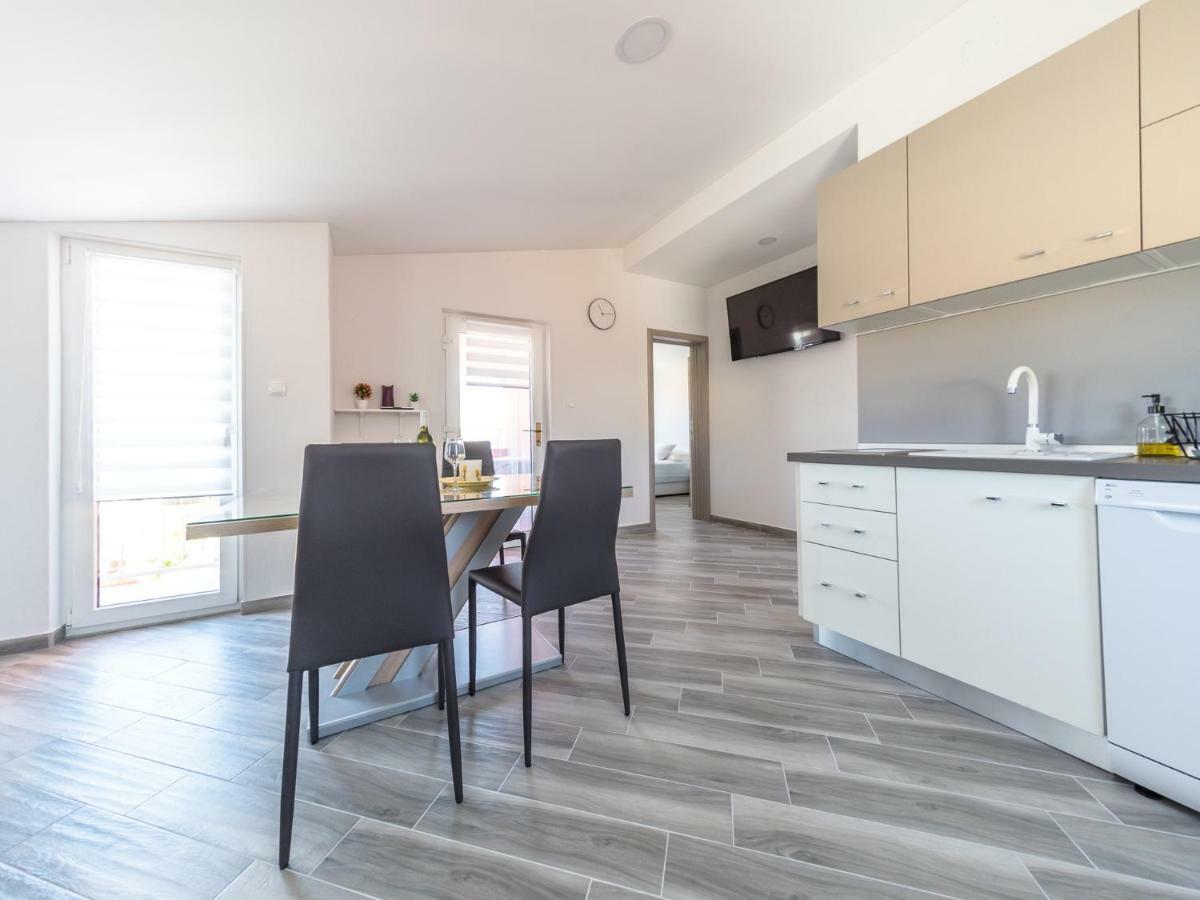 Apartment ˝Soleil˝ Vir Zewnętrze zdjęcie